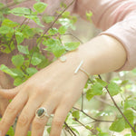 Cargar imagen en el visor de la galería, OOAK Edge elegance bracelet in silver #2 • 6cm (ready-to-ship)