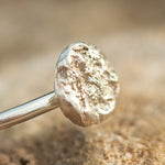 Cargar imagen en el visor de la galería, OOAK Edge elegance bracelet in silver #2 • 6cm (ready-to-ship)