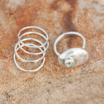 Afbeelding in Gallery-weergave laden, OOAK • Silver Pebble ring set #1, blue onyx, size 53 (ready to ship)