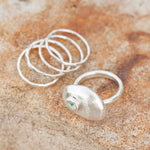 Afbeelding in Gallery-weergave laden, OOAK • Silver Pebble ring set #1, blue onyx, size 53 (ready to ship)