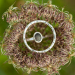 Afbeelding in Gallery-weergave laden, OOAK Lua ring #9 • beach pebble ~ Size 61 ~ can be adjusted (ready-to-ship)