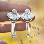 Lade das Bild in den Galerie-Viewer, OOAK Aina earrings #10 • White Labradorite & Onyx (ready to ship)