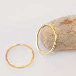 Afbeelding in Gallery-weergave laden, OOAK Simple square band ring in 18k yellow gold • sizes 51,5 & 54,75 (ready-to-ship)