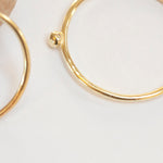 Afbeelding in Gallery-weergave laden, OOAK Simple ring in 18k yellow gold with tiny dot • sizes 51,5 & 54 (ready-to-ship)