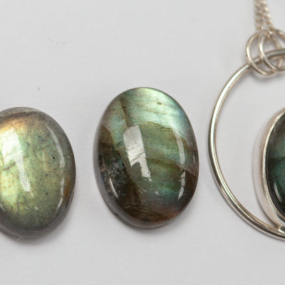 Choose Your Stone : pendentif Mae (sur commande)