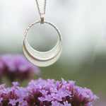 Cargar imagen en el visor de la galería, OOAK • Crescent moon pendant in silver #18 (ready to ship)