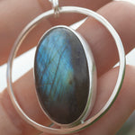 Afbeelding in Gallery-weergave laden, OOAK Mae pendant in silver #41 • Labradorite (Ready to ship)
