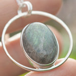 Afbeelding in Gallery-weergave laden, OOAK Mae pendant in silver #45 • Labradorite (Ready to ship)