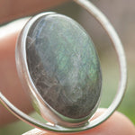Afbeelding in Gallery-weergave laden, OOAK Mae pendant in silver #45 • Labradorite (Ready to ship)