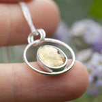 Afbeelding in Gallery-weergave laden, OOAK Mae pendant in silver #6 • lemon quartz (Ready to ship)