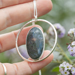 Afbeelding in Gallery-weergave laden, OOAK Mae pendant in silver #51 • Moss Agate (Ready to ship)