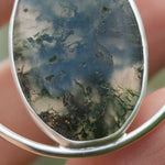 Afbeelding in Gallery-weergave laden, OOAK Mae pendant in silver #52 • Moss Agate (Ready to ship)