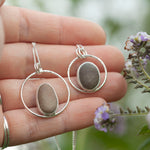 Charger l'image dans la galerie, OOAK Mae pendant in silver #32 • Natural beach pebble (Ready to ship)