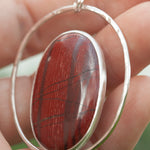 Lade das Bild in den Galerie-Viewer, OOAK Mae pendant in silver #28 • Red Jasper (Ready to ship)