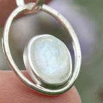 Afbeelding in Gallery-weergave laden, OOAK Mae pendant in silver #19 • White Labradorite ~ Rainbow Moonstone (Ready to ship)