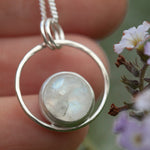 Afbeelding in Gallery-weergave laden, OOAK Mae pendant in silver #20 • White Labradorite ~ Rainbow Moonstone (Ready to ship)