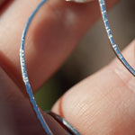 Afbeelding in Gallery-weergave laden, OOAK Selaya silver earrings #5 • bark (ready to ship)