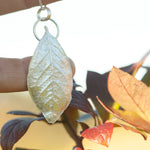 Lade das Bild in den Galerie-Viewer, OOAK Blueberry Leaf pendant in silver #5 (ready to ship)