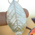 Lade das Bild in den Galerie-Viewer, OOAK Blueberry Leaf pendant in silver #5 (ready to ship)