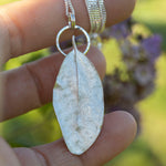 Afbeelding in Gallery-weergave laden, OOAK Phillyrea latifolia Leaf pendant in silver #11 (ready to ship)