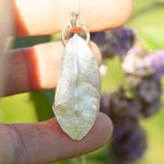 Cargar imagen en el visor de la galería, OOAK Phillyrea latifolia Leaf pendant in silver #12 (ready to ship)