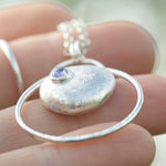 Lade das Bild in den Galerie-Viewer, OOAK • Silver Pebble pendant with Tanzanite #9 (ready to ship)
