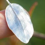 Charger l'image dans la galerie, OOAK Leaf pendant in silver #11 • Iolite & Opal (ready to ship)