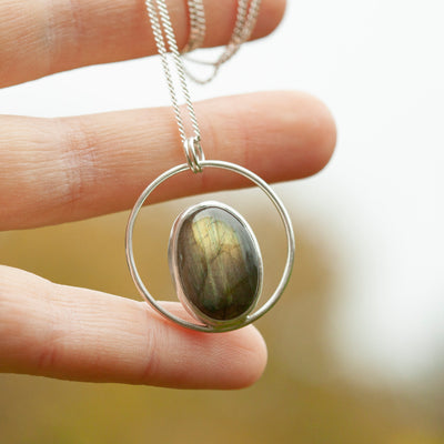 Choose Your Stone : pendentif Mae (sur commande)