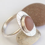 Load image into Gallery viewer, OOAK intuition ring with soft pink pebble ~ Size 54,75 (ready-to-ship)