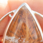 Afbeelding in Gallery-weergave laden, OOAK ring with captured plant #3 • clear quartz ~ size 59 (ready to ship)