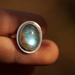 Afbeelding in Gallery-weergave laden, Sena ring with labradorite ~ size 55 (ready to ship)
