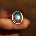 Afbeelding in Gallery-weergave laden, Sena ring with labradorite ~ size 55 (ready to ship)