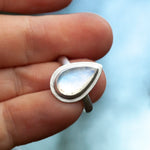 Lade das Bild in den Galerie-Viewer, Choose Your Stone : Mana ring   (made to order)
