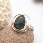 Charger l&#39;image dans la galerie, Choose Your Stone : Naeli ring   (made to order)
