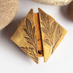 Charger l&#39;image dans la galerie, OOAK earrings with plant imprint #2 • brass (ready-to-ship)
