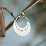 Afbeelding in Gallery-weergave laden, OOAK • Crescent moon pendant in silver #4  (ready to ship)
