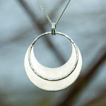 Afbeelding in Gallery-weergave laden, OOAK • Crescent moon pendant in silver #5  (ready to ship)
