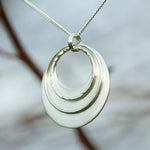 Cargar imagen en el visor de la galería, OOAK • Crescent moon pendant in silver #9 (ready to ship)
