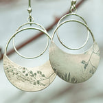 Charger l&#39;image dans la galerie, OOAK • Vegetal Moon earrings #15 • silver (ready-to-ship)

