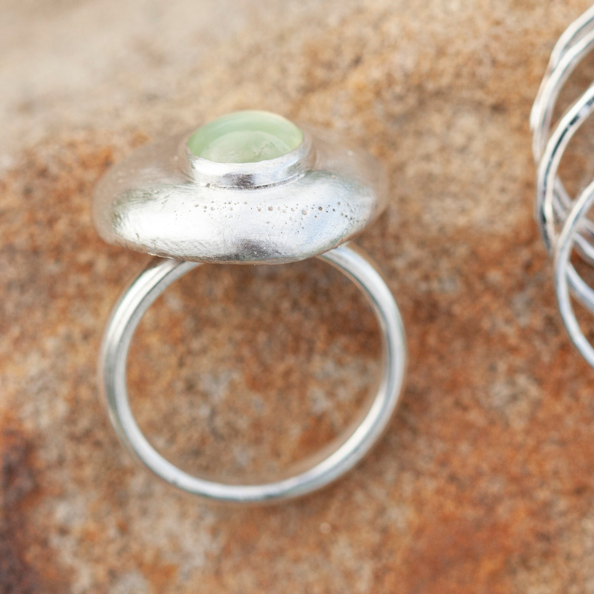 Pièce unique • Ensemble de bagues Silver Pebble #3, préhnite, taille 55 (prêt à expédier)