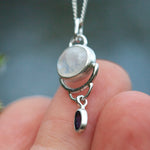 Afbeelding in Gallery-weergave laden, OOAK • Osmose pendant #2 ~ silver, labradorite and.. amethyst? (ready to ship)
