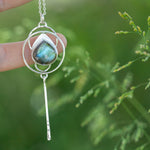 Afbeelding in Gallery-weergave laden, OOAK pendant with stone #10 • Labradorite  (ready to ship)
