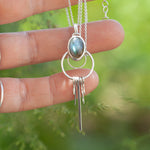 Afbeelding in Gallery-weergave laden, OOAK pendant with stone #11 • Labradorite  (ready to ship)
