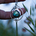 Cargar imagen en el visor de la galería, OOAK pendant with stone #10 • Labradorite  (ready to ship)
