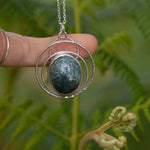 Afbeelding in Gallery-weergave laden, OOAK stone pendant #22 • Moss agate (ready to ship)
