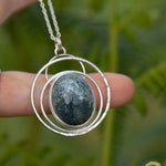 Lade das Bild in den Galerie-Viewer, OOAK stone pendant #22 • Moss agate (ready to ship)
