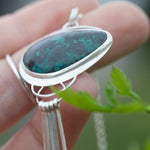 Afbeelding in Gallery-weergave laden, OOAK stone pendant #19 • Chrysocolla  (ready to ship)
