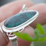 Cargar imagen en el visor de la galería, OOAK stone pendant #19 • Chrysocolla  (ready to ship)
