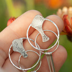 Cargar imagen en el visor de la galería, OOAK Echo earrings #41 ~ silver (ready-to-ship)
