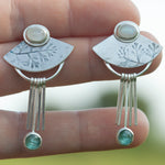 Afbeelding in Gallery-weergave laden, OOAK Aina earrings #4 • White labradorite &amp; Kyanite (ready to ship)
